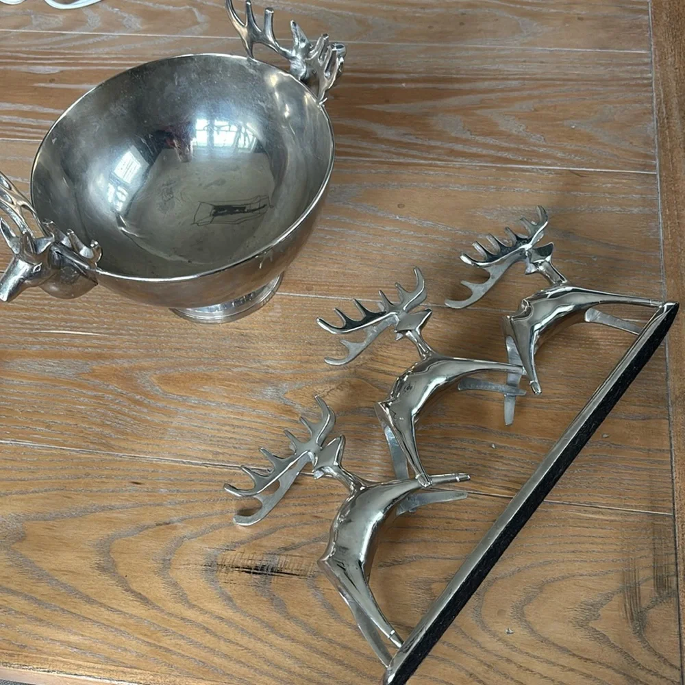 Reindeer Christmas Decor Items